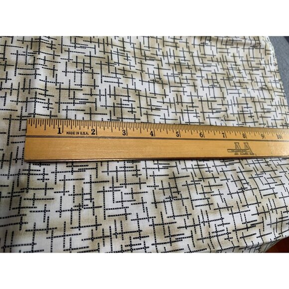 Cotton Fabric with Abstract Line Pattern - 1 Yard 44" wide Quilting Sewing - Picture 3 of 5